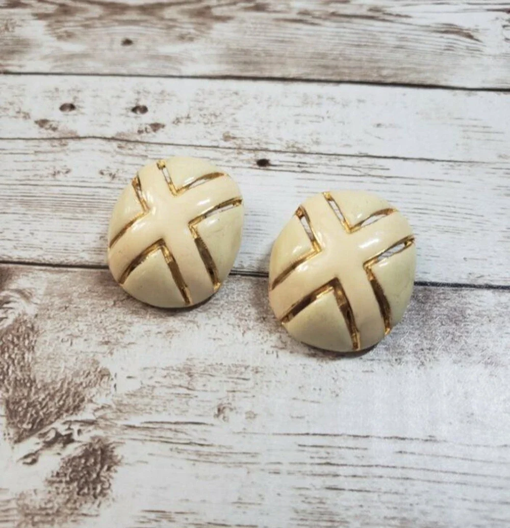 Vintage Clip On Earrings Statement Oval Cream Cross X Pattern